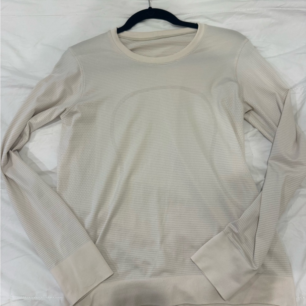 Lululemon swiftly relaxed long sleeve shirt (hip length) in light ivory